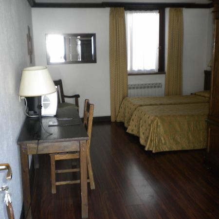 Hotel Tavernier Κουρμαγιέρ Εξωτερικό φωτογραφία